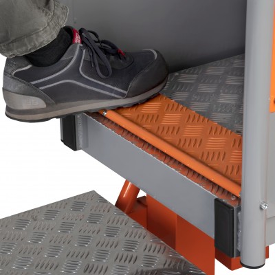 Mobile elektrische Arbeitsbühne UpLift5 120 & 200 HD für den Außenbereich - Bis 5 Meter Arbeitshöhe