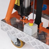 Mobile elektrische Arbeitsbühne UpLift5 120 & 200 HD für den Außenbereich - Bis 5 Meter Arbeitshöhe