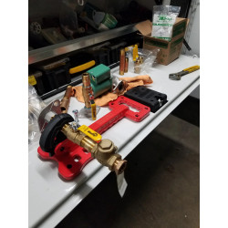 Tragbarer Rohrschraubstock - Pipe Vise APV02 - Roughneck 2