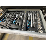 Werkzeugwagen bestückt