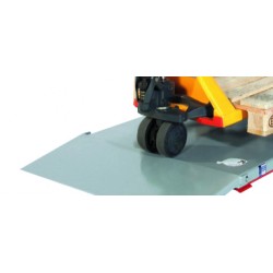 Auffahrkeil für Flachformhubtisch