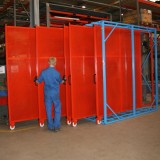 Vertikales Tafelregal ausziehbar