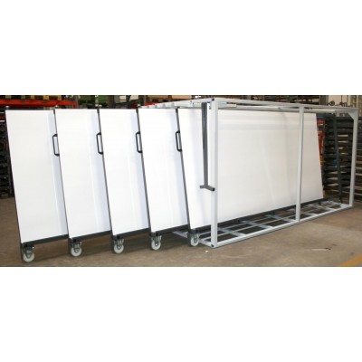 Vertikales Tafelregal ausziehbar