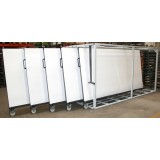 Vertikales Tafelregal ausziehbar