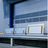 Rampenverschiebbare Alu-Ladebrücke