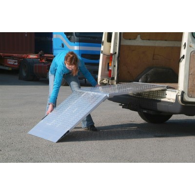 Klappbarer Alu-Verladesteg